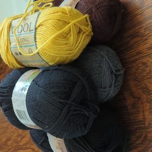 Paton's Classic Wool Medium Weight (4)